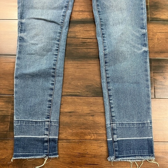 Harper Heritage Mid Rise Release Hem Jeans - Size 28 - Picture 5 of 11